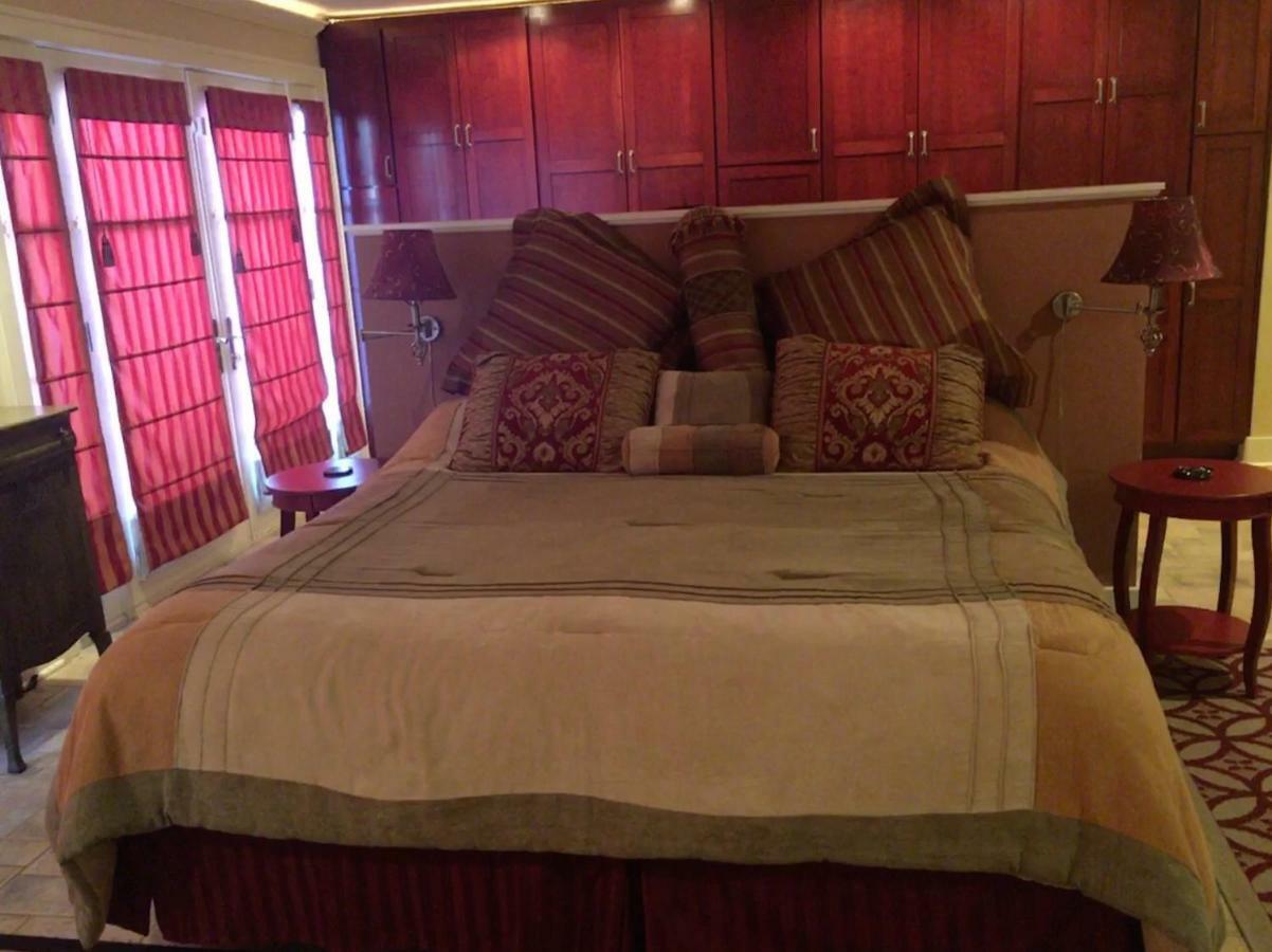 The Villa Bed & Breakfast (Adults Only) Tacoma Phòng bức ảnh