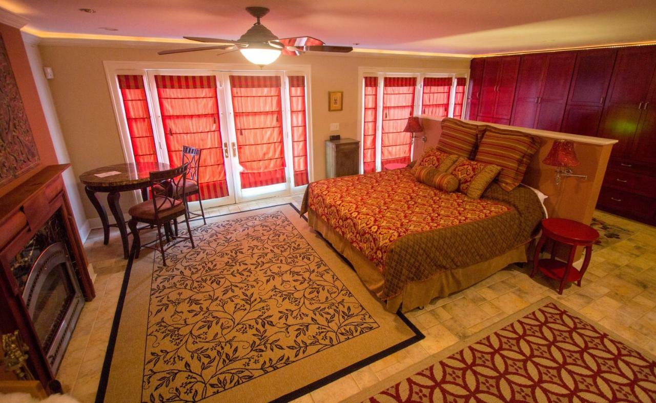 The Villa Bed & Breakfast (Adults Only) Tacoma Phòng bức ảnh