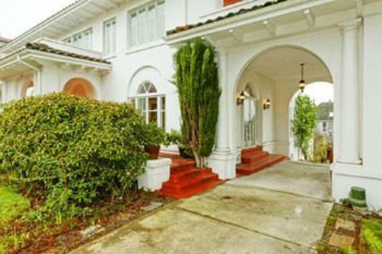 The Villa Bed & Breakfast (Adults Only) Tacoma Ngoại thất bức ảnh
